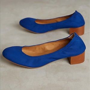 Jasper & Jeera Gilen Blue Suede Wooden Heels Sz 6